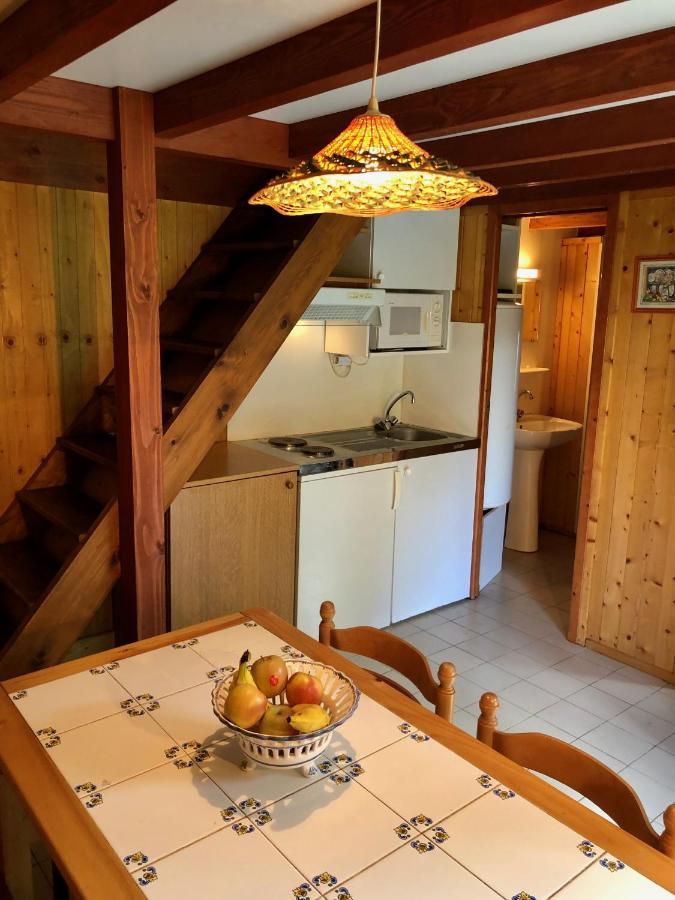 Chalet Dans Le Parc D'Un Manoir Du Xixeme Angles  Buitenkant foto